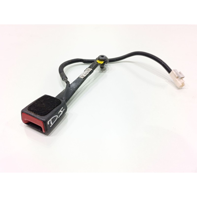 Recambio de enganche cinturon delantero izquierdo para kia ceed sportswagon tech referencia OEM IAM 88830J7000WK  