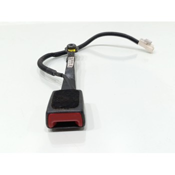 Recambio de enganche cinturon delantero izquierdo para kia ceed sportswagon tech referencia OEM IAM 88830J7000WK  