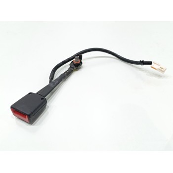 Recambio de enganche cinturon delantero derecho para kia ceed sportswagon tech referencia OEM IAM 88840J7000WK  