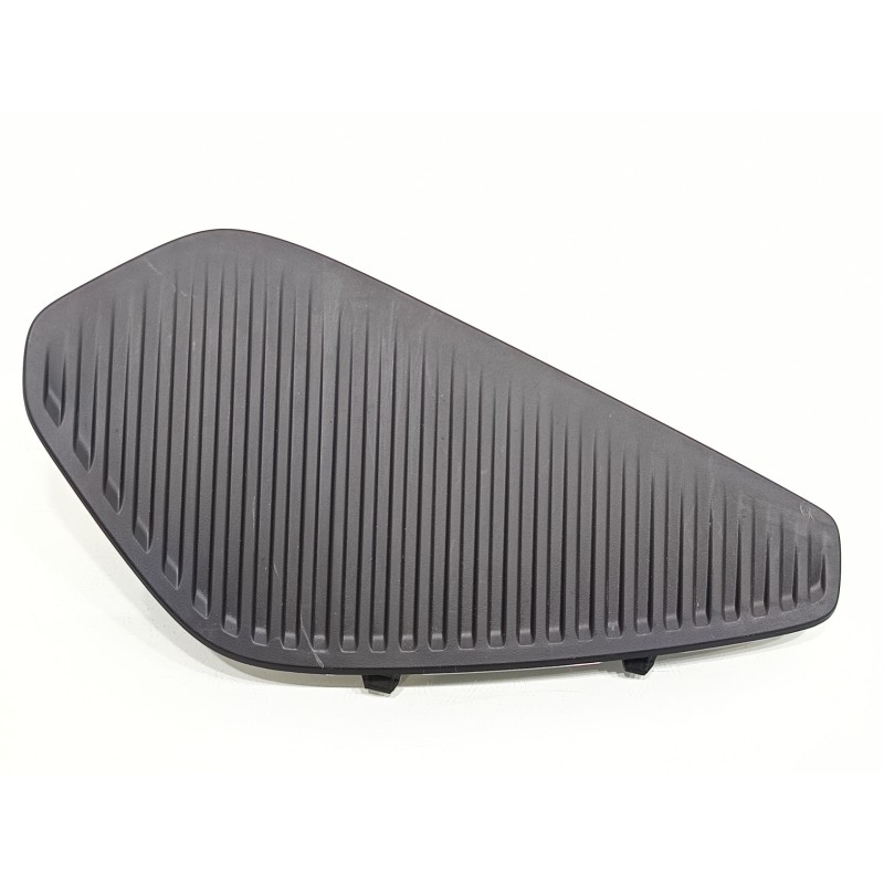 Recambio de moldura paragolpe delantera izquierda para peugeot 3008 allure pack referencia OEM IAM 9836827977  