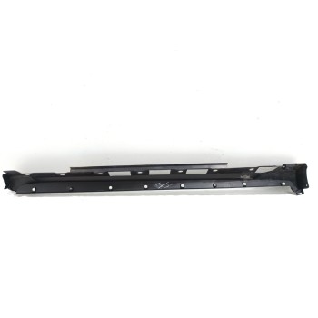 Recambio de faldon lateral para toyota c-hr hybrid active referencia OEM IAM 75852F4010  