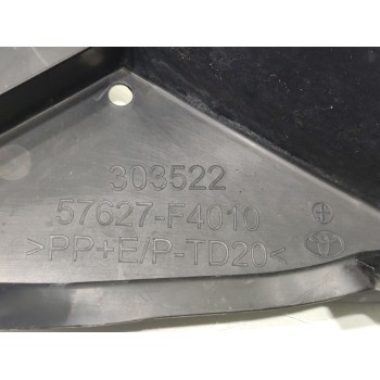 Recambio de cubrecarter para toyota c-hr hybrid active referencia OEM IAM 57628F4010  