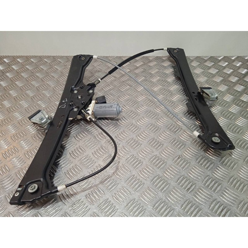 Recambio de elevalunas delantero derecho para bmw serie 5 berlina (e60) 530d referencia OEM IAM 7034352S 7075668E 