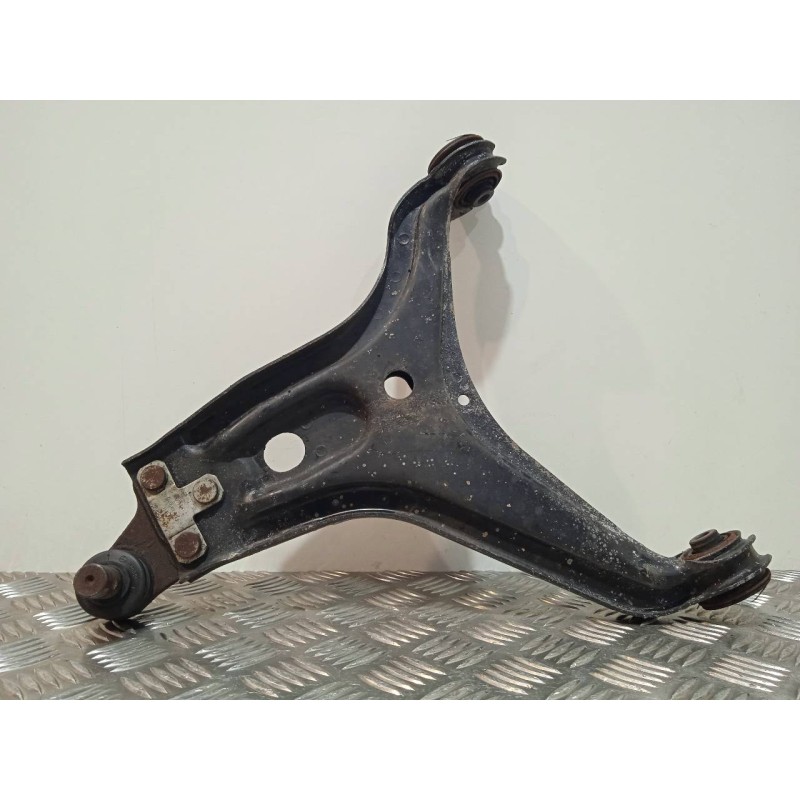 Recambio de brazo suspension inferior delantero izquierdo para audi 80 avant básico berlina referencia OEM IAM   