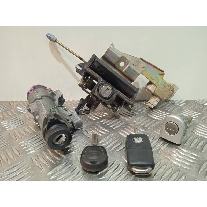 Recambio de juego bombines para skoda octavia berlina (1u2) 1.9 tdi slx (81kw) referencia OEM IAM   