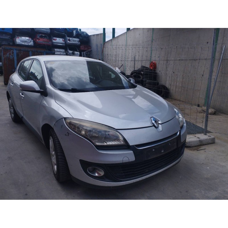 renault megane iii berlina 5 p del año 2012