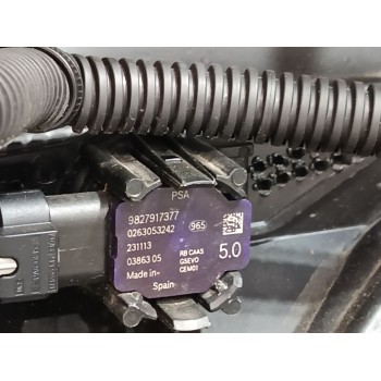 Recambio de paragolpes trasero para peugeot 3008 allure pack referencia OEM IAM 9811865077  