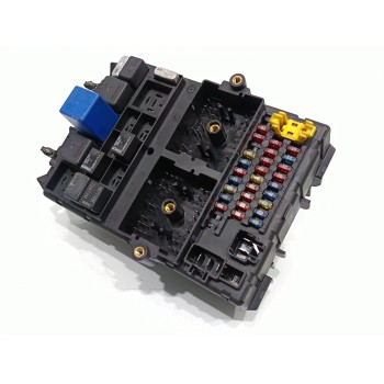 Recambio de caja reles / fusibles para jeep gr.cherokee (wj/wg) 3.1 td laredo referencia OEM IAM P56038406AM  