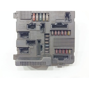 Recambio de caja reles / fusibles para renault megane ii berlina 5p authentique referencia OEM IAM 8200306032A  