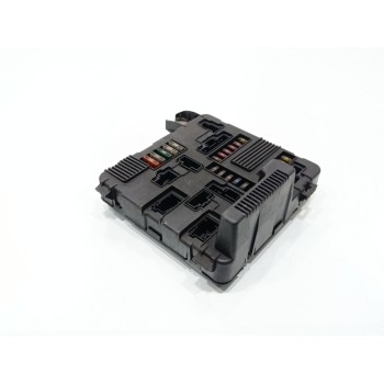 Recambio de caja reles / fusibles para renault megane ii berlina 5p authentique referencia OEM IAM 8200306032A  