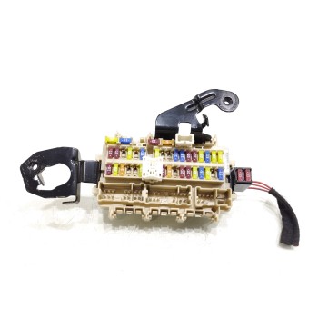 Recambio de caja reles / fusibles para renault kadjar zen referencia OEM IAM 8901R  