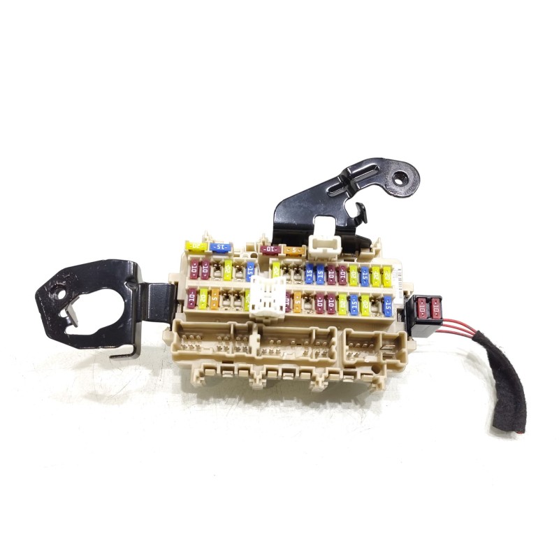 Recambio de caja reles / fusibles para renault kadjar zen referencia OEM IAM 8901R  