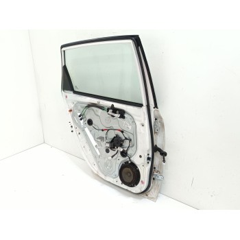Recambio de puerta trasera izquierda para hyundai i30 cw trend referencia OEM IAM   