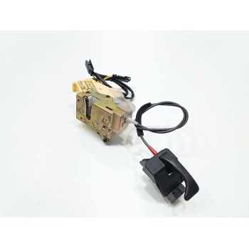 Recambio de cerradura puerta delantera derecha para ford fiesta berl./courier porto referencia OEM IAM 88BB21812CB  