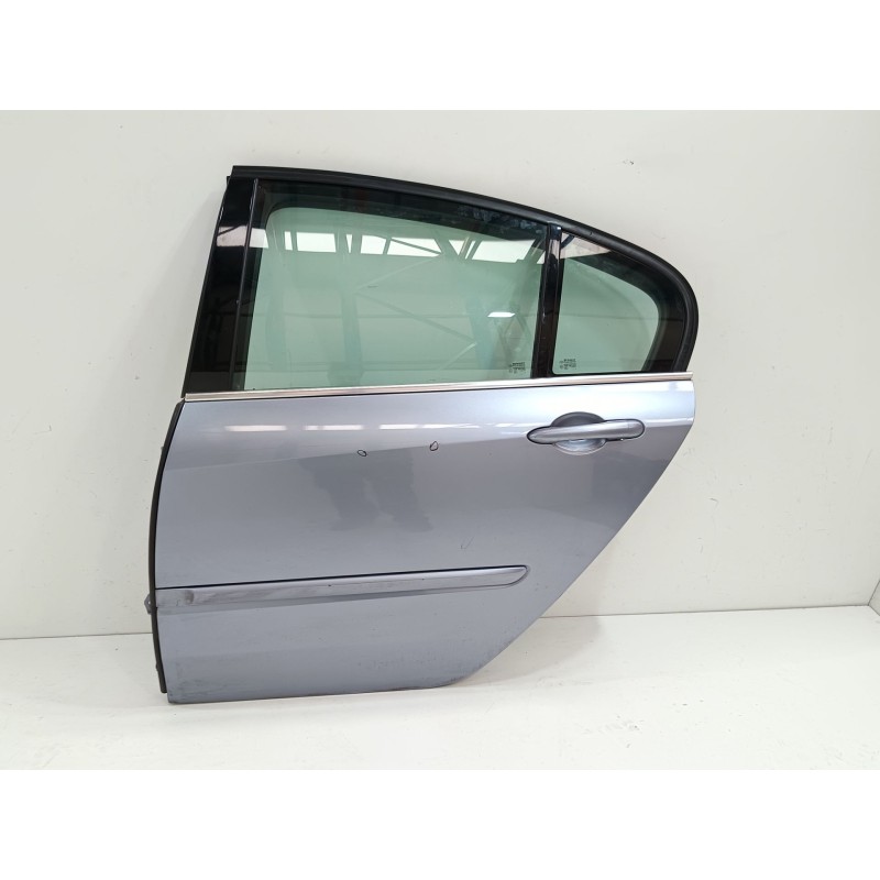 Recambio de puerta trasera izquierda para renault laguna iii dynamique referencia OEM IAM   