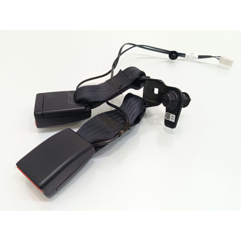 Recambio de enganche cinturon trasero derecho para opel crossland x opel 2020 referencia OEM IAM 6318479ETE  