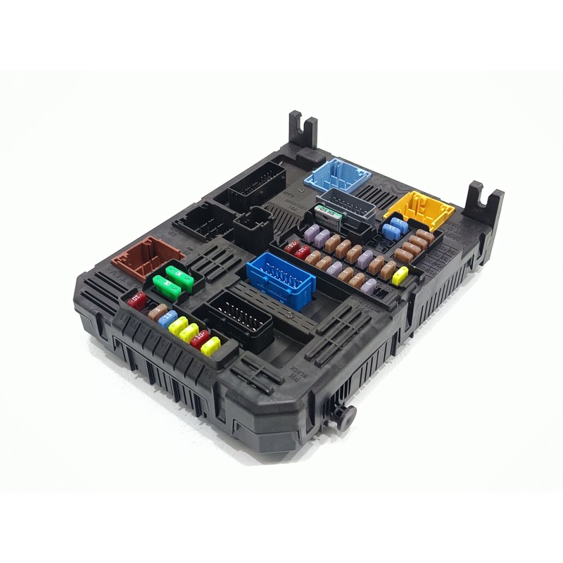 Recambio de caja reles / fusibles para citroën c3 feel referencia OEM IAM 9845141280  