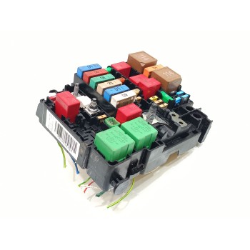 Recambio de caja reles / fusibles para citroën c3 feel referencia OEM IAM 9804848480  