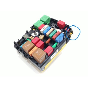 Recambio de caja reles / fusibles para citroën c3 feel referencia OEM IAM 9804848480  