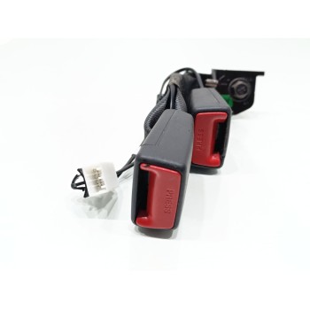 Recambio de enganche cinturon trasero derecho para kia stonic (ybcuv) concept referencia OEM IAM 898B0H8200WK  