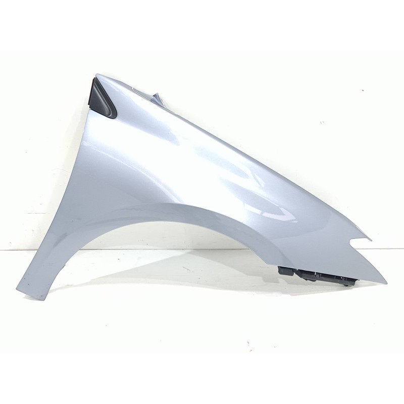 Recambio de aleta delantera derecha para renault laguna iii dynamique referencia OEM IAM   