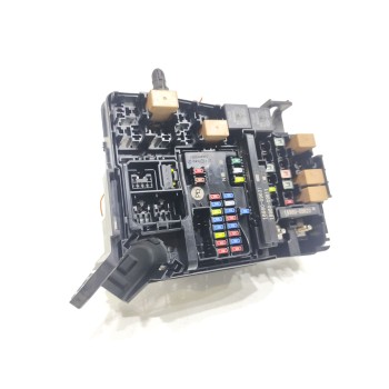 Recambio de caja reles / fusibles para kia ceed sportswagon tech referencia OEM IAM 91200J7200  