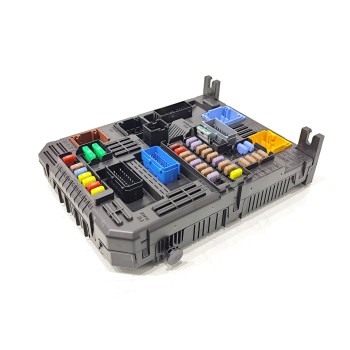 Recambio de caja reles / fusibles para citroën c4 grand picasso feel referencia OEM IAM 9832880380  