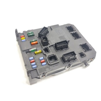 Recambio de caja reles / fusibles para citroën xsara picasso 1.6 hdi 90 exclusive referencia OEM IAM 9657999780  