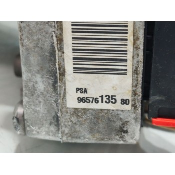 Recambio de bomba direccion para citroën c4 berlina collection referencia OEM IAM 9657613580  