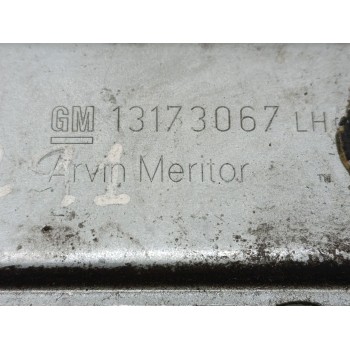 Recambio de elevalunas delantero izquierdo para opel corsa c eco referencia OEM IAM 13173067  