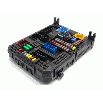 CAJA RELES / FUSIBLES 9832880680 