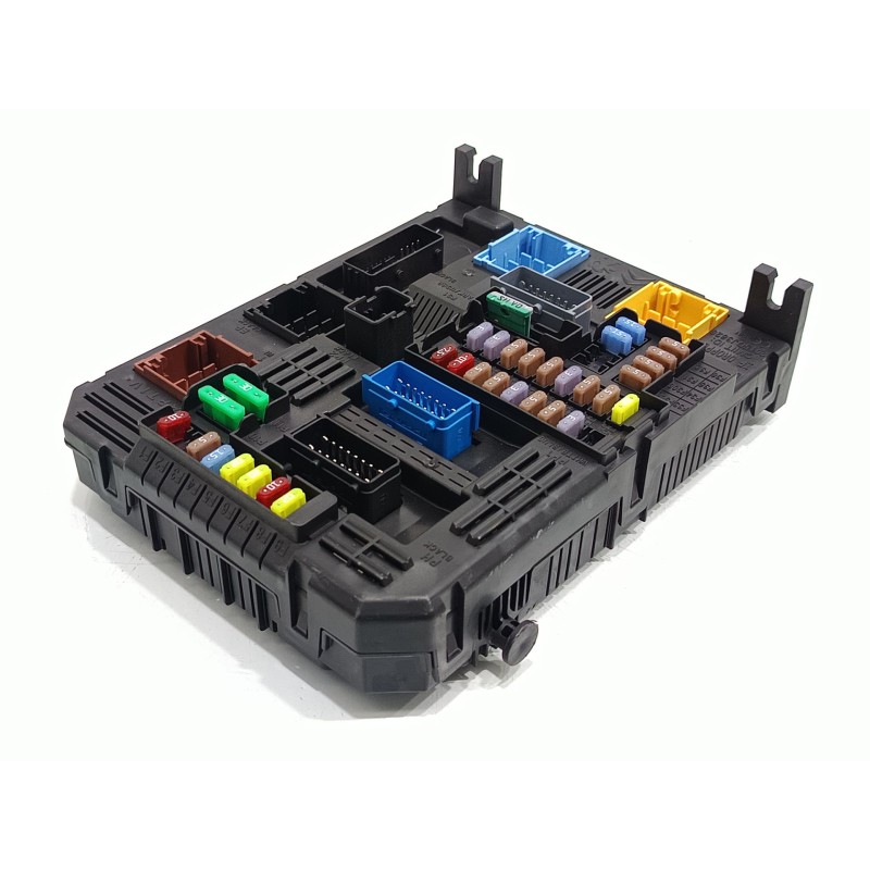 Recambio de caja reles / fusibles para citroën c3 shine referencia OEM IAM 9832880680  