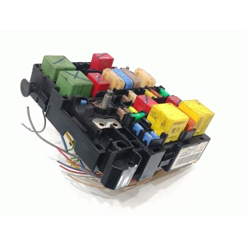Recambio de caja reles / fusibles para peugeot 208 style referencia OEM IAM 9804848480  