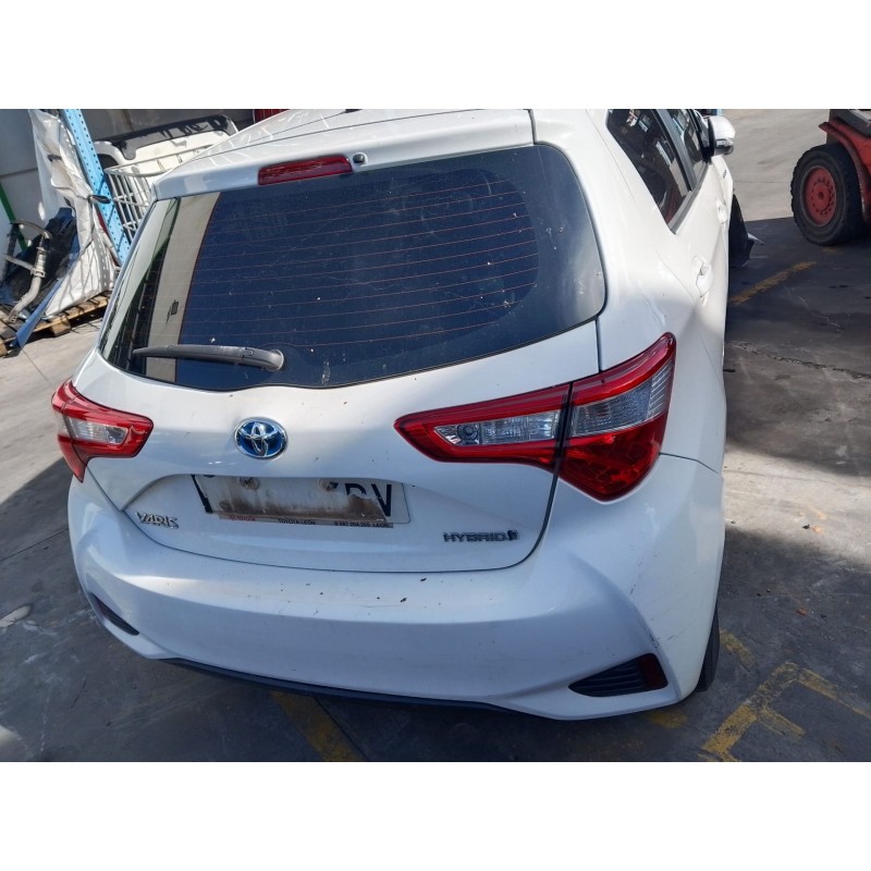 toyota yaris (_p13_) del año 1950