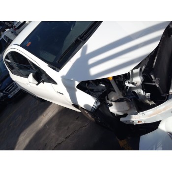 toyota yaris (_p13_) del año 1950