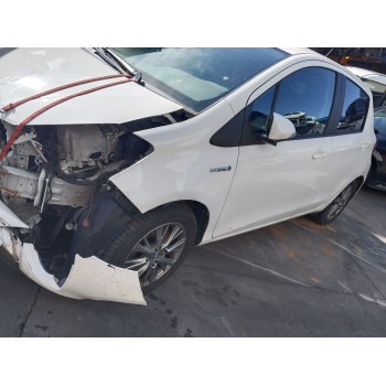 toyota yaris (_p13_) del año 1950