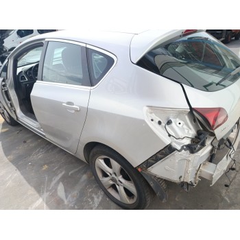 opel astra j (p10) del año 2010