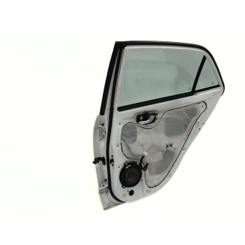 Recambio de puerta trasera derecha para kia rio iv (yb, sc, fb) 1.4 crdi 90 referencia OEM IAM 77004H8000  