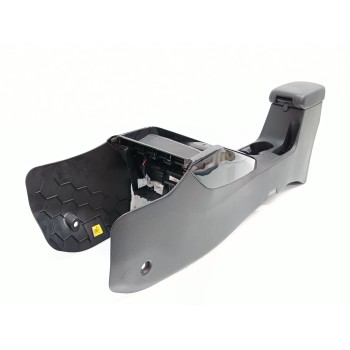 Recambio de consola central para kia rio iv (yb, sc, fb) 1.4 crdi 90 referencia OEM IAM 84611H8100WK / 84611H8100  