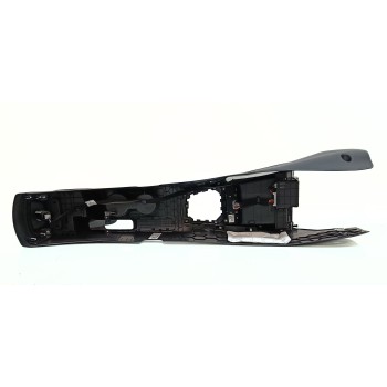 Recambio de consola central para kia rio iv (yb, sc, fb) 1.4 crdi 90 referencia OEM IAM 84611H8100WK / 84611H8100  