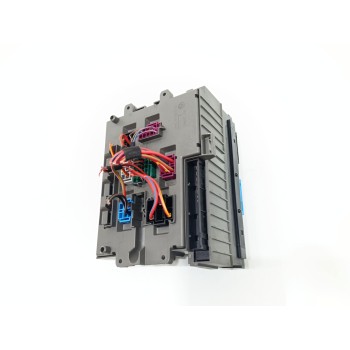 Recambio de caja reles / fusibles para bmw serie 3 berlina (e90) 320d referencia OEM IAM 9119445  