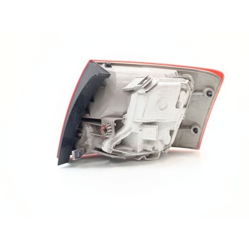 Recambio de piloto trasero izquierdo para audi a4 avant (8e) 2.0 tdi referencia OEM IAM 8E9945095C  