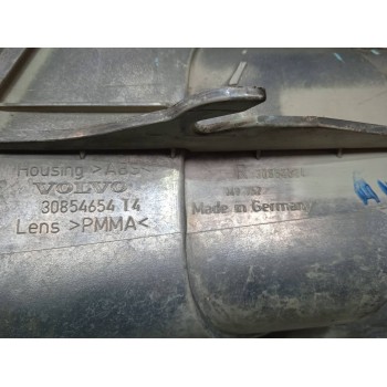 Recambio de piloto delantero derecho para volvo s40 berlina 2.0 16v referencia OEM IAM 30854654T4 30854654 30862524