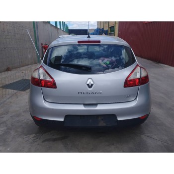 renault megane iii berlina 5 p del año 2012