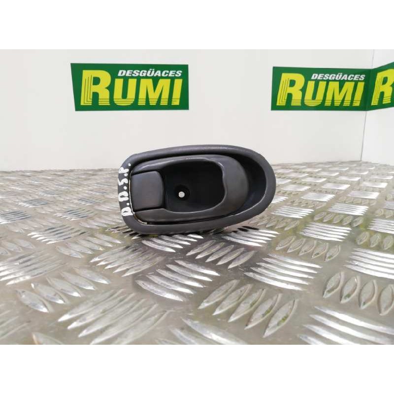 Recambio de maneta interior delantera derecha para kia shuma ii 1.6 ls berlina portón referencia OEM IAM   