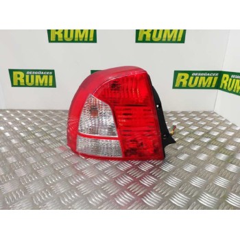 Recambio de piloto trasero izquierdo para kia shuma ii 1.6 ls berlina portón referencia OEM IAM   