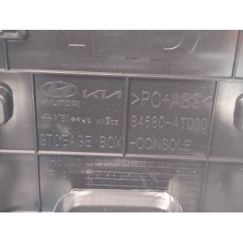 Recambio de apoyabrazos central para kia niro (sg2) hybrid drive referencia OEM IAM 84680AT000 / 84610AT000  