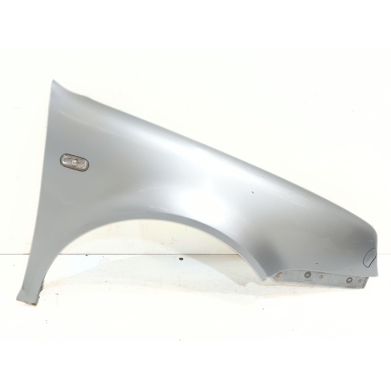 Recambio de aleta delantera derecha para volkswagen golf iv variant (1j5) highline referencia OEM IAM   