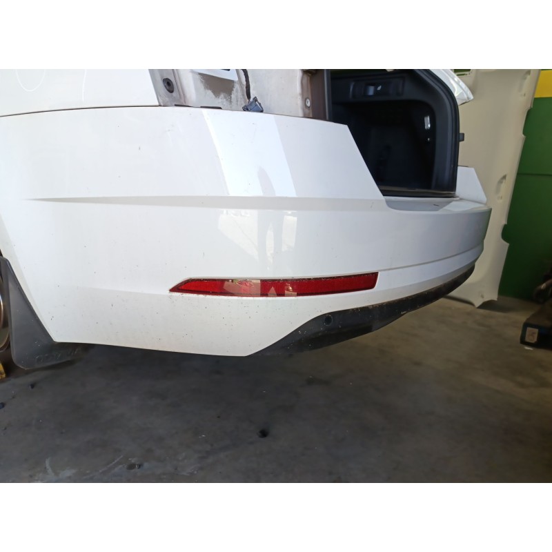 Recambio de paragolpes trasero para skoda octavia iii combi (5e5, 5e6) 1.5 tsi g-tec referencia OEM IAM 5E9807421G  
