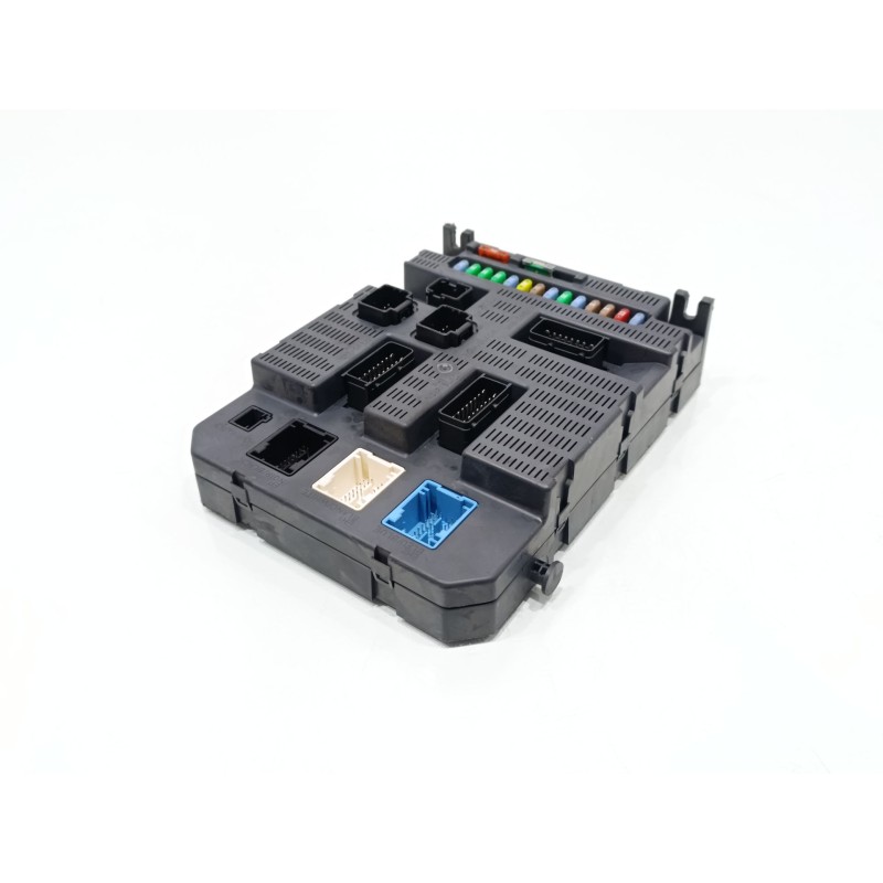 Recambio de caja reles / fusibles para peugeot 207 sw outdoor referencia OEM IAM 9663798380  